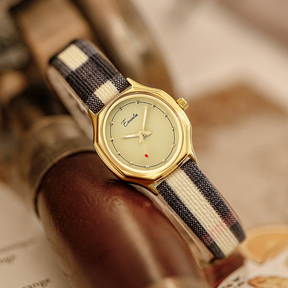 Women's Simple Retro Minority Design Watch