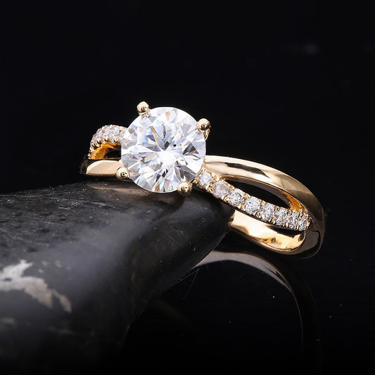 8-word Twist Fashion Zircon Diamond Ring